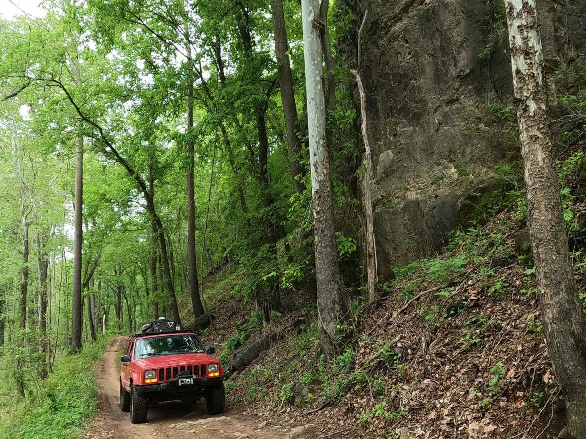 Dafron Hollow Trail photo 4