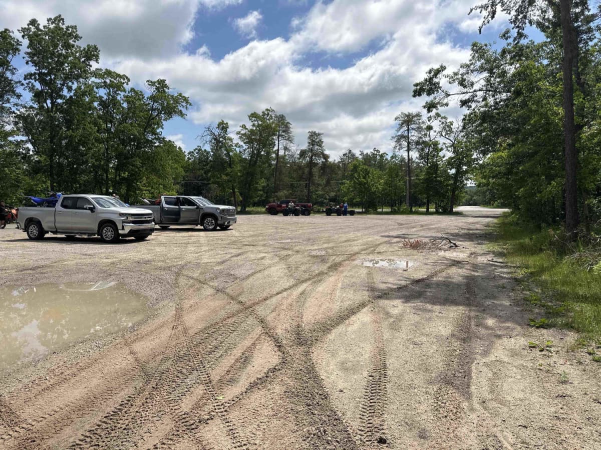 Indian River trailhead trail photo