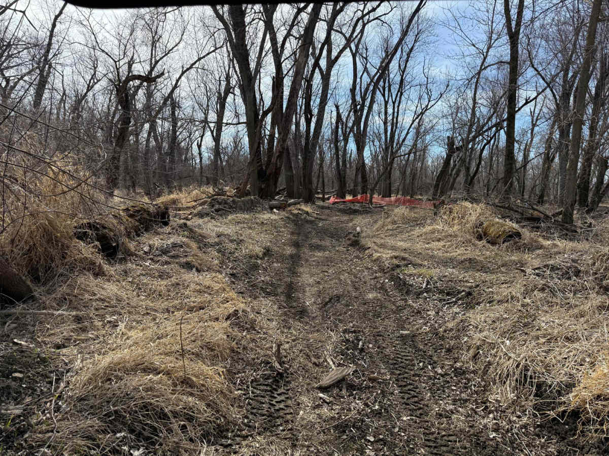 Dike Trail photo 2