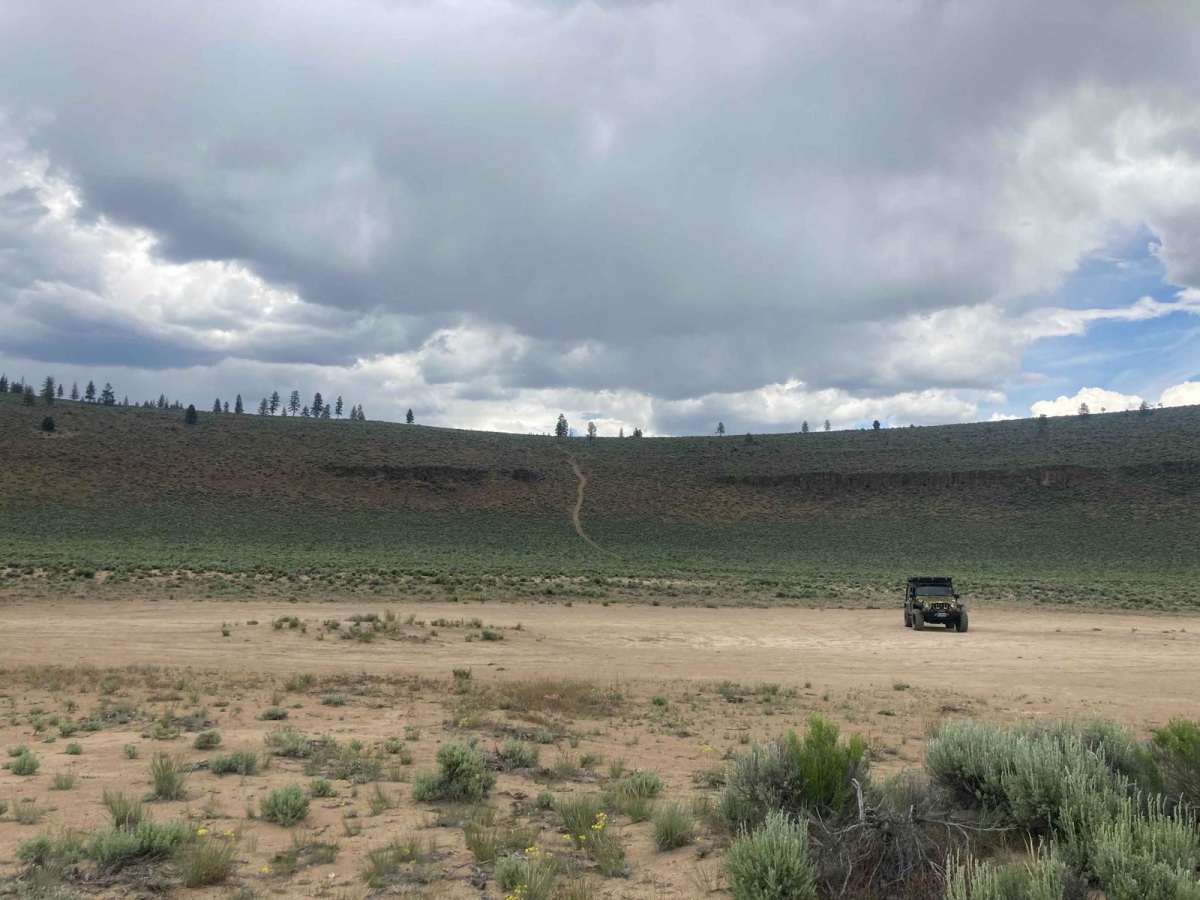 Hole In The Ground trail photo