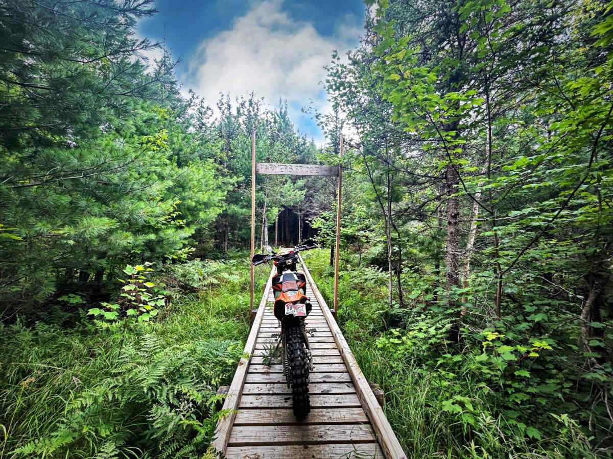 Bass Lake trail photo