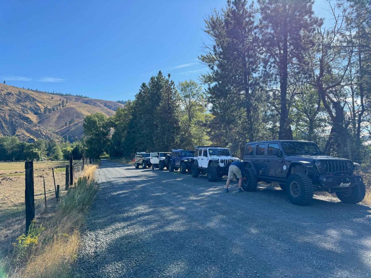 Clover Springs trail photo