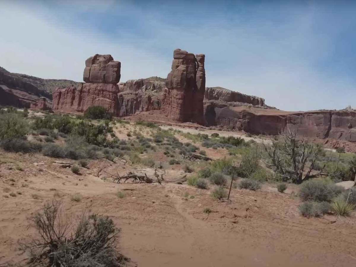 Buttes and Towers-Moab photo 3