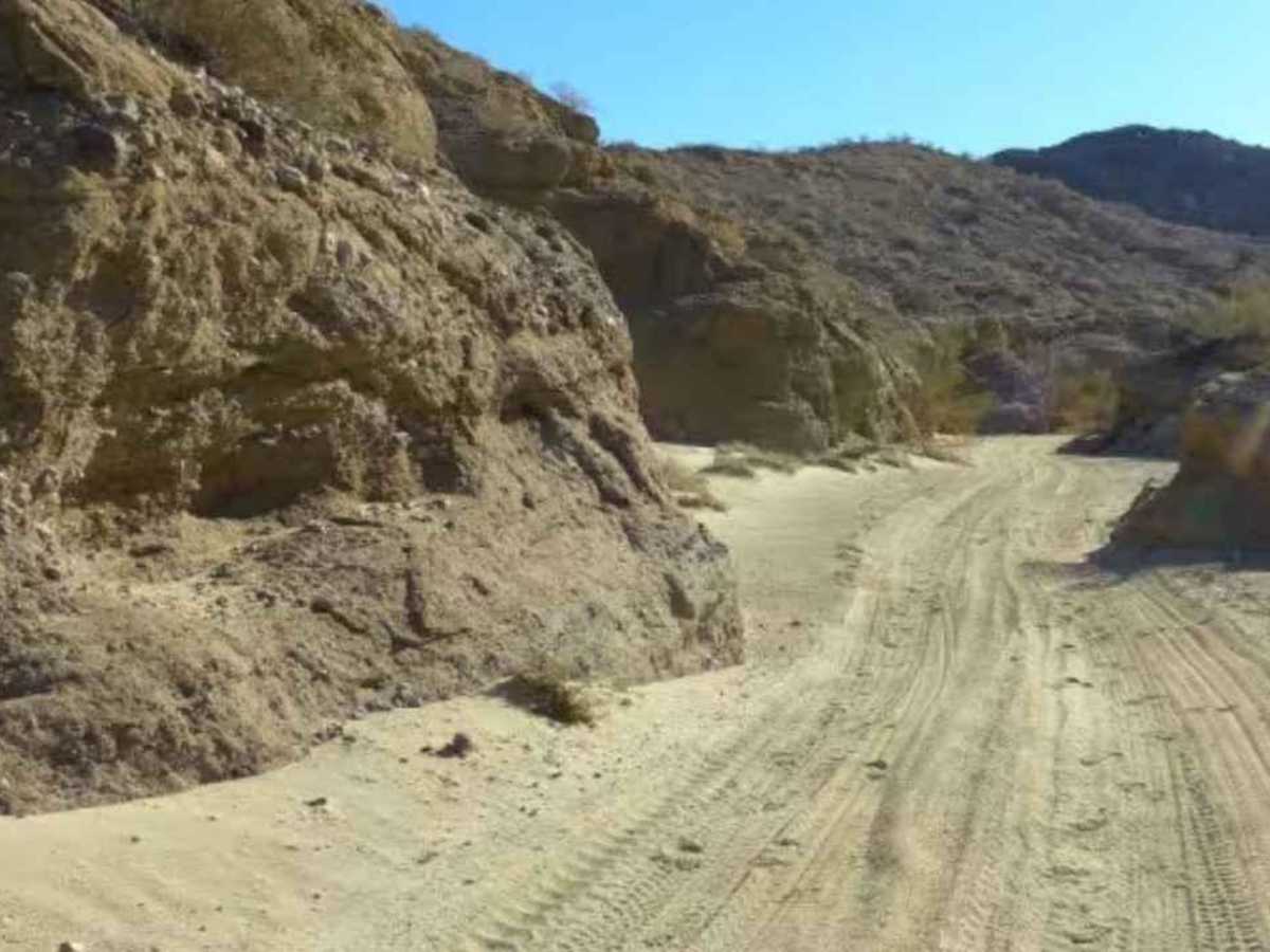 Blow Sand Canyon Road photo 6
