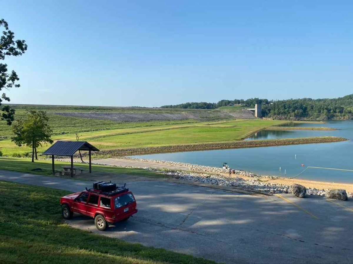 Clearwater Lake Dam Road trail photo