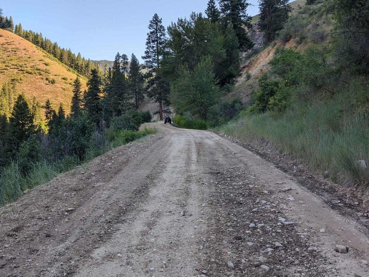 Forest Service Road 555 (FS 555) Scott Mtn-Deadwood photo 2
