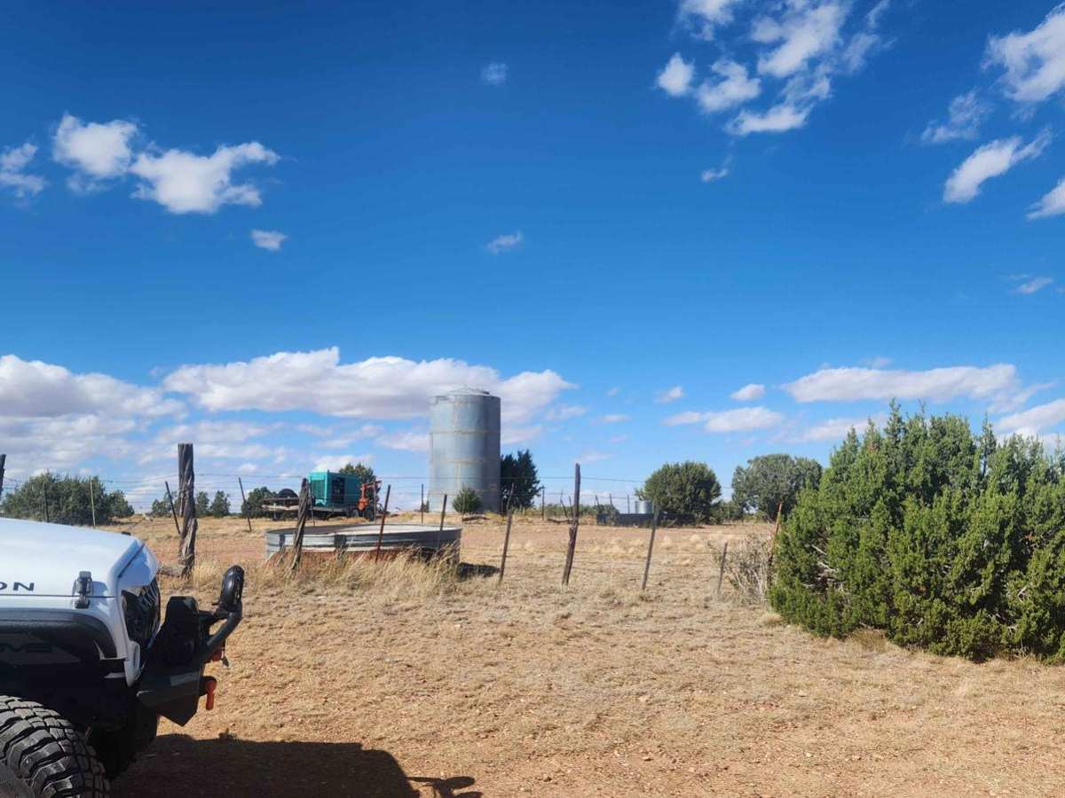 Thistle Well Tank trail photo