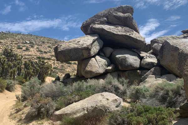 Hanging Rock Loop