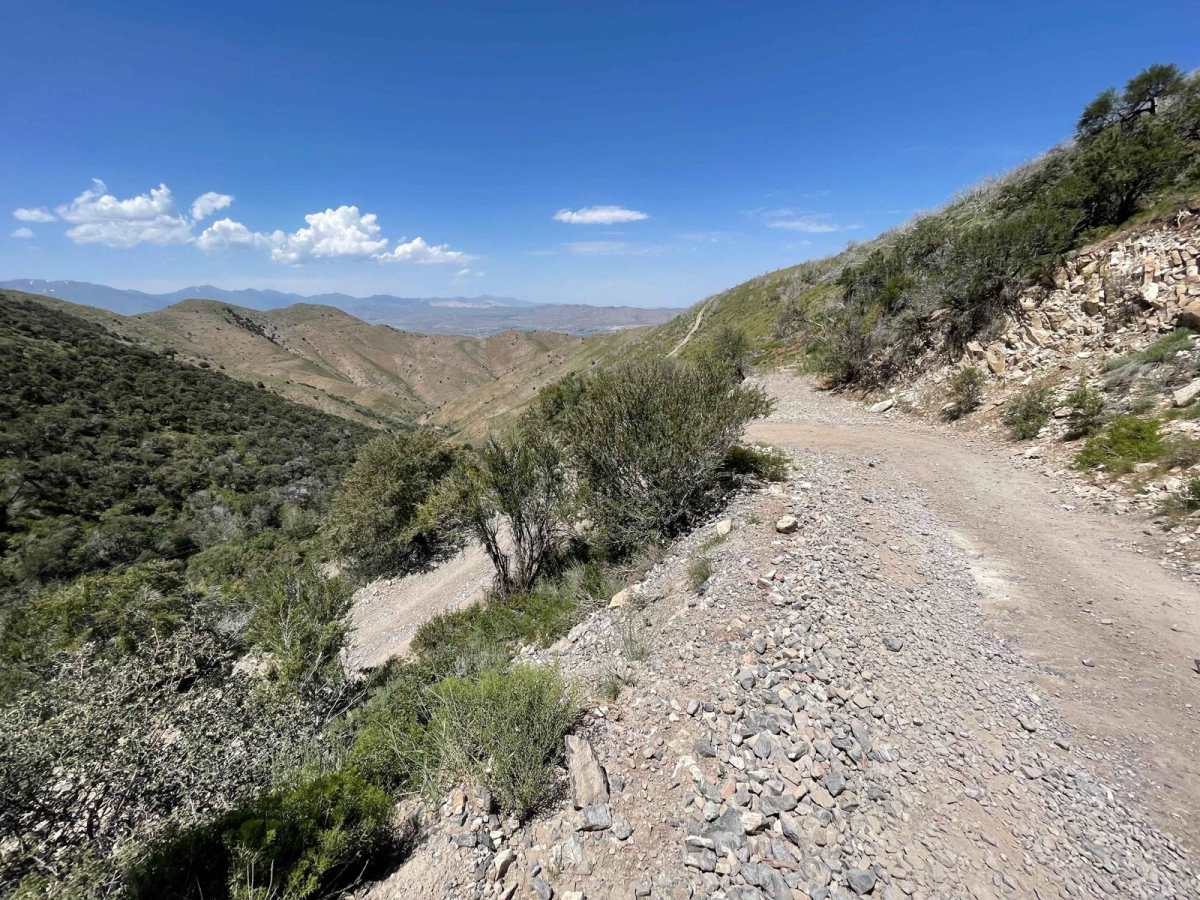 Israel Canyon Lake Mountains Pass trail photo