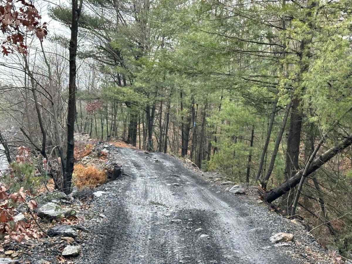 901 Pub route trail photo