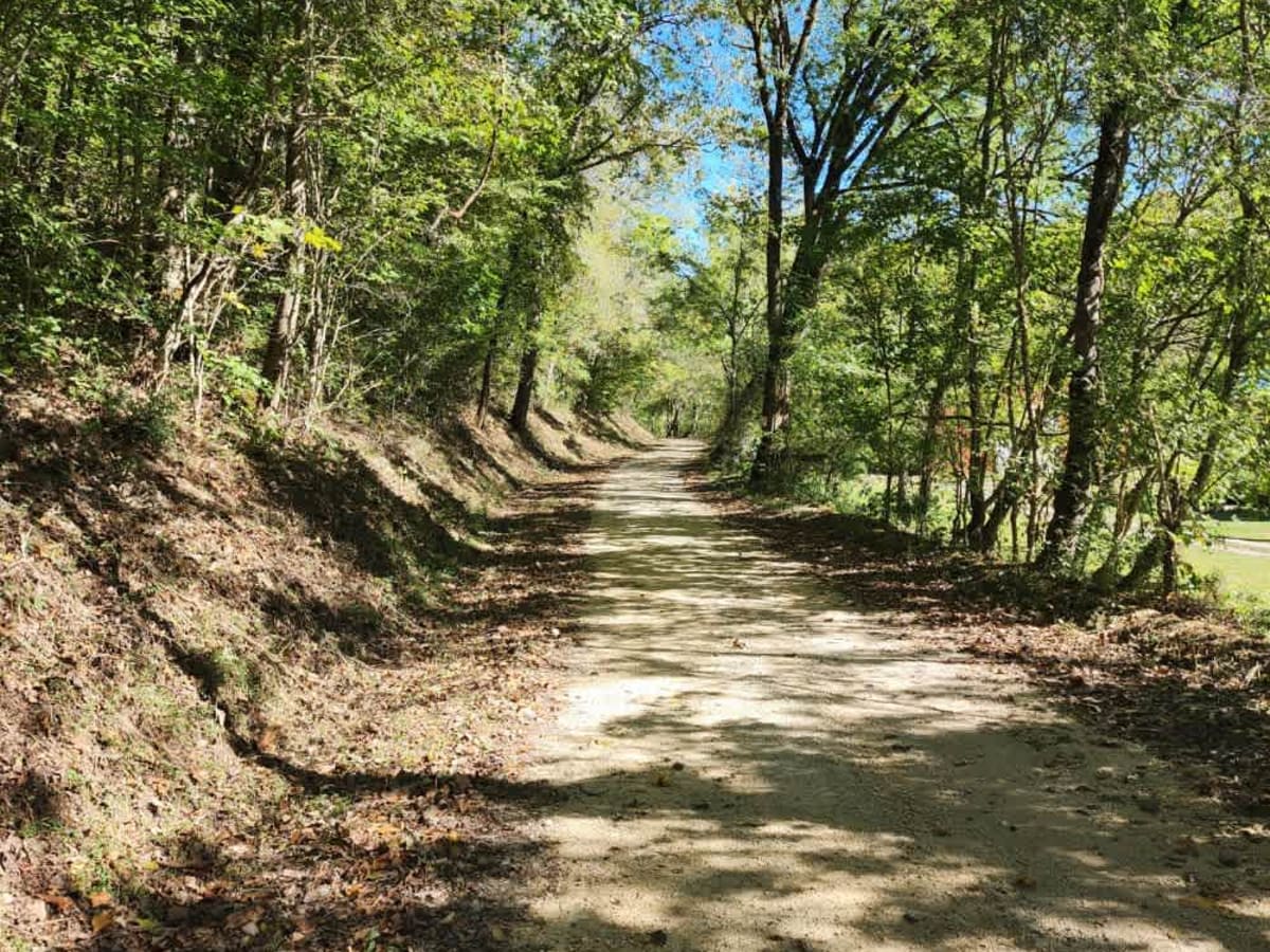 Dutch Potts Hollow Road trail photo