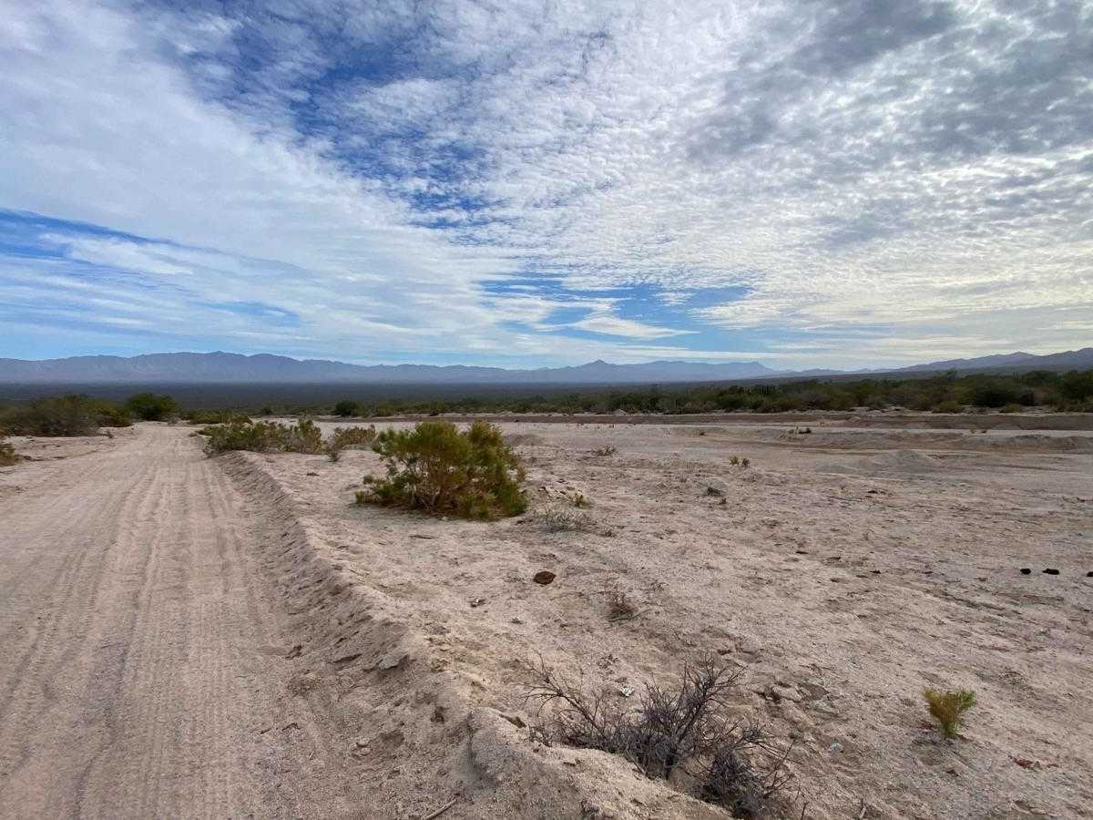 Tres Ranchos Arroyo photo 4