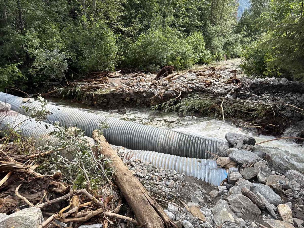 West Ratchford Road trail photo