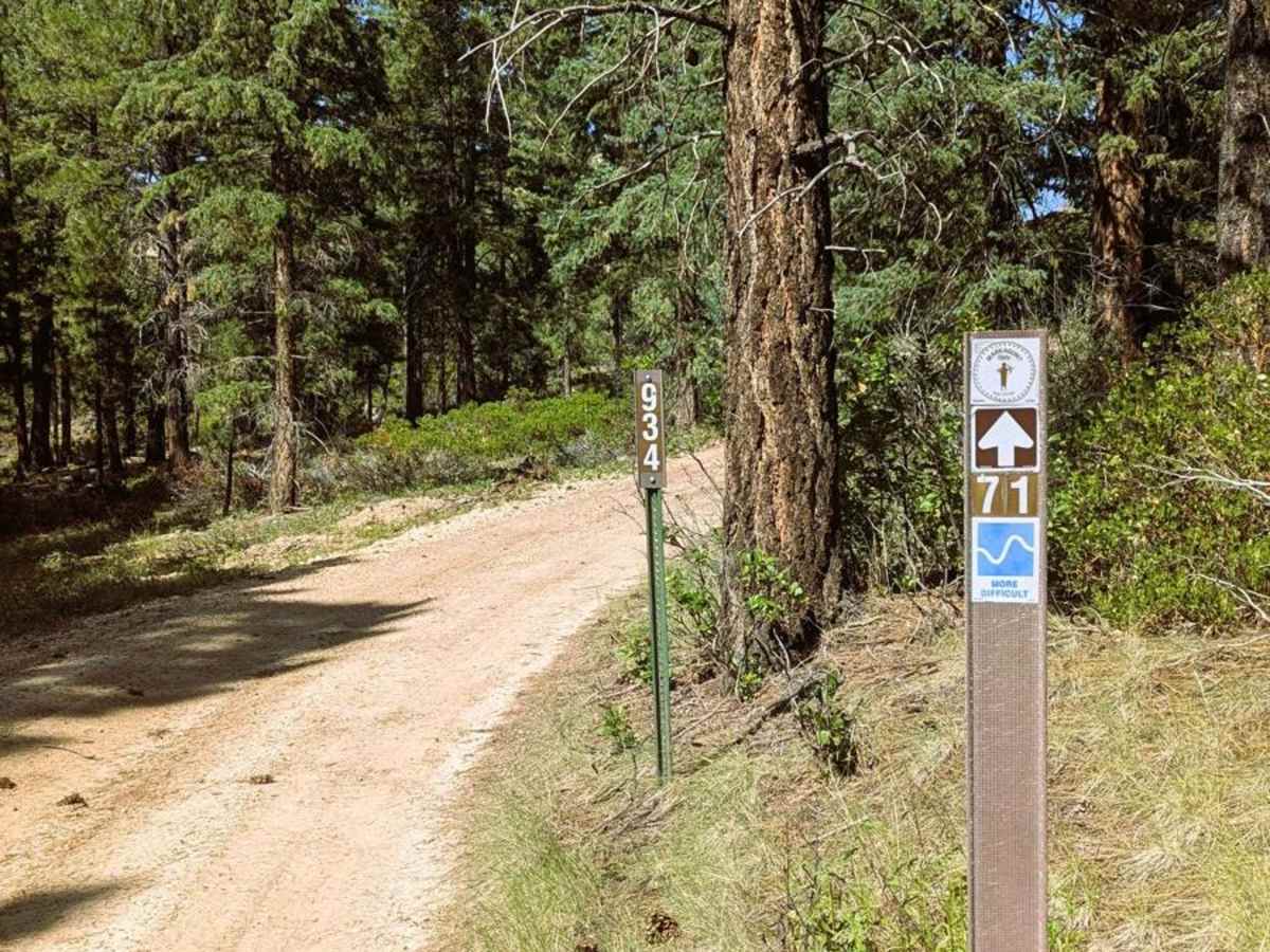 Stout Canyon Connector trail photo