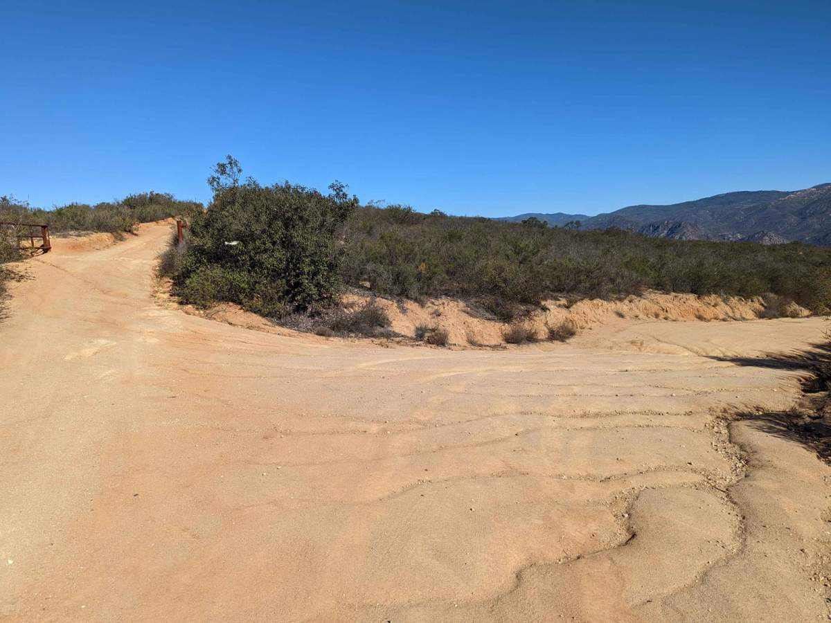 Orosco Ridge Truck Trail 12S02 photo 4