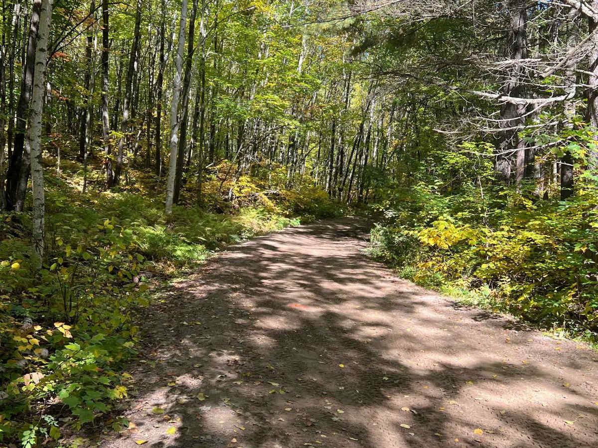 Round River Dr Cut Through photo 3