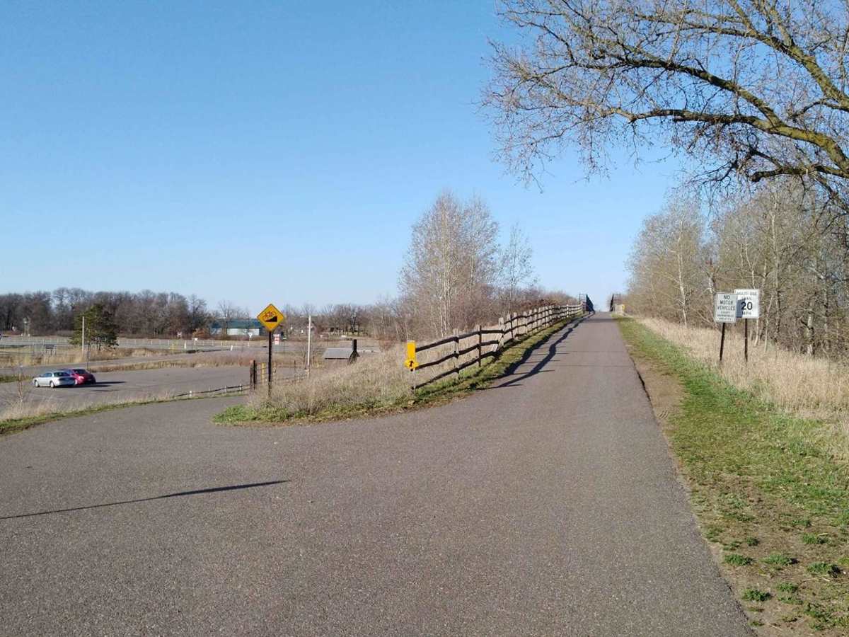Trailhead Parking to Genola photo 6