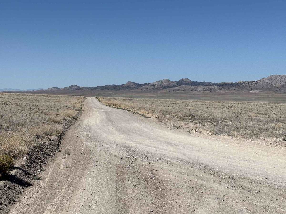 14 Mile Road trail photo
