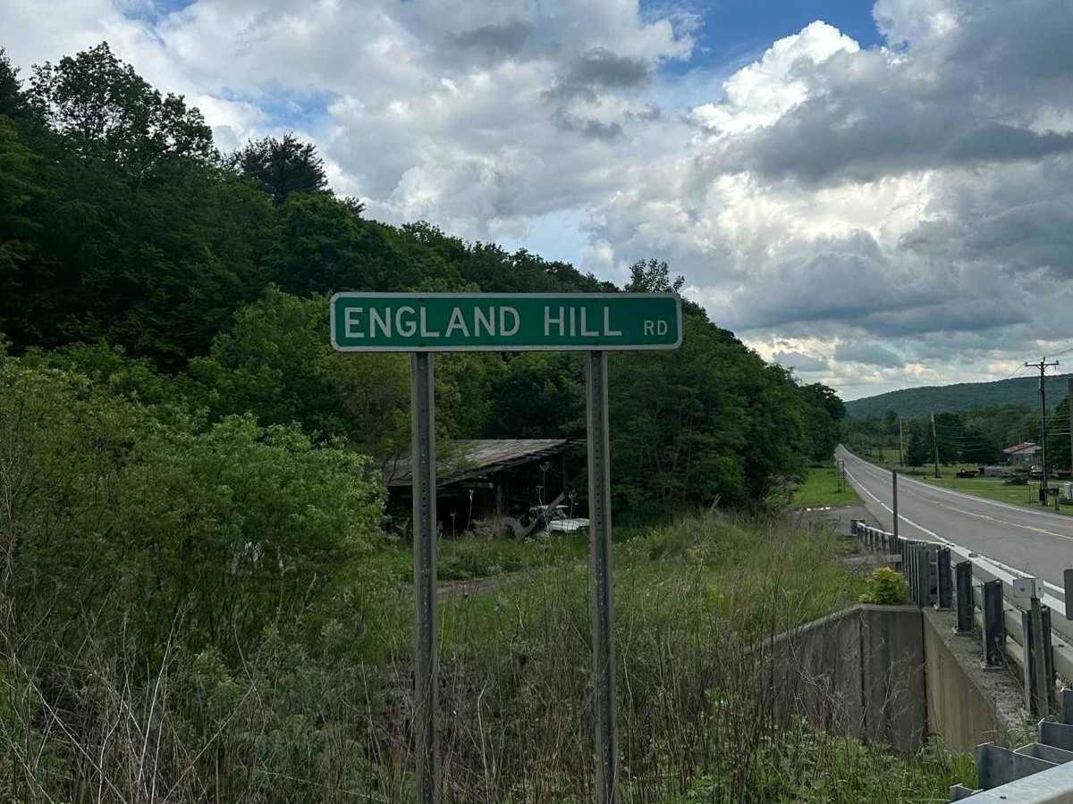 England Hill Road trail photo