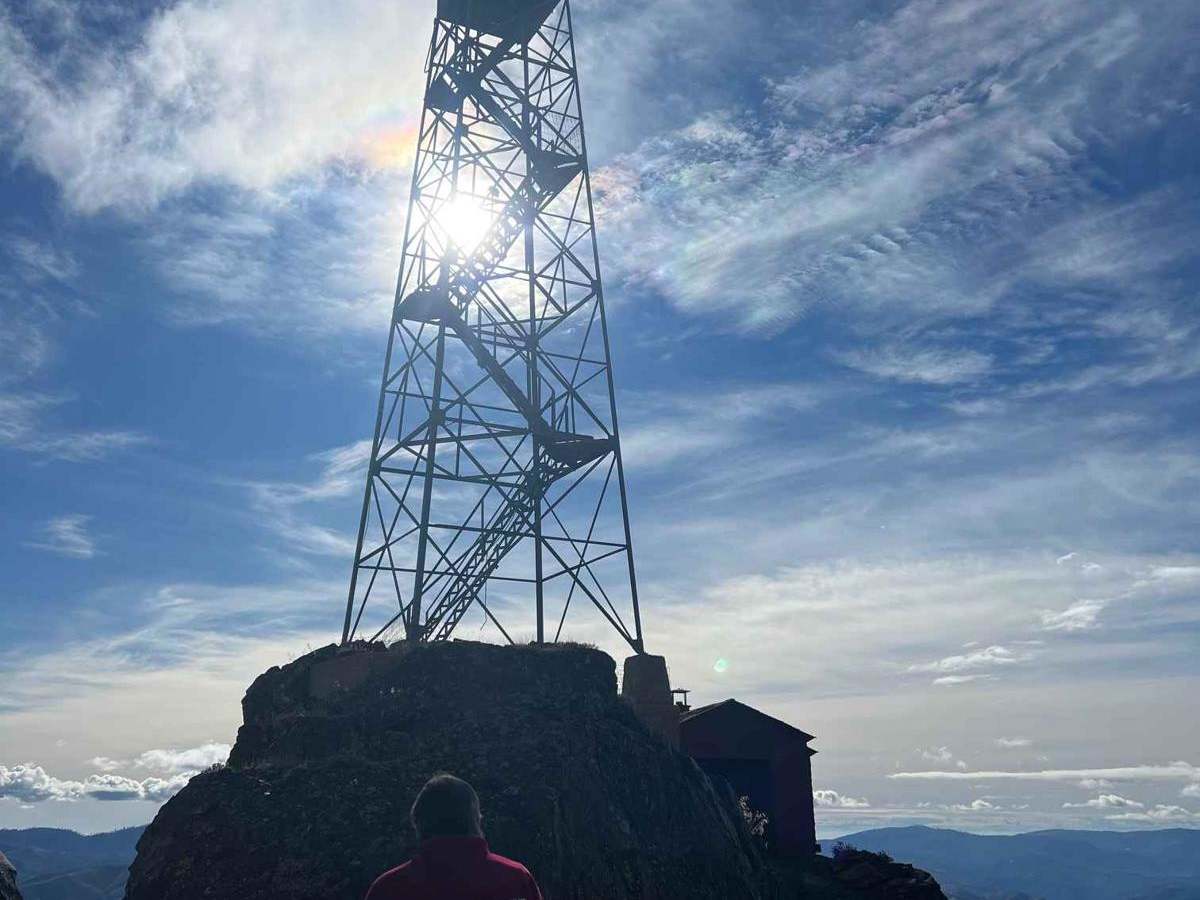Trumbull Peak trail photo