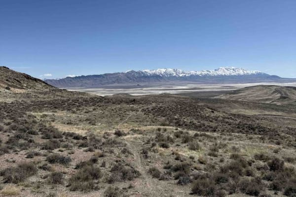 East Magic Mountain