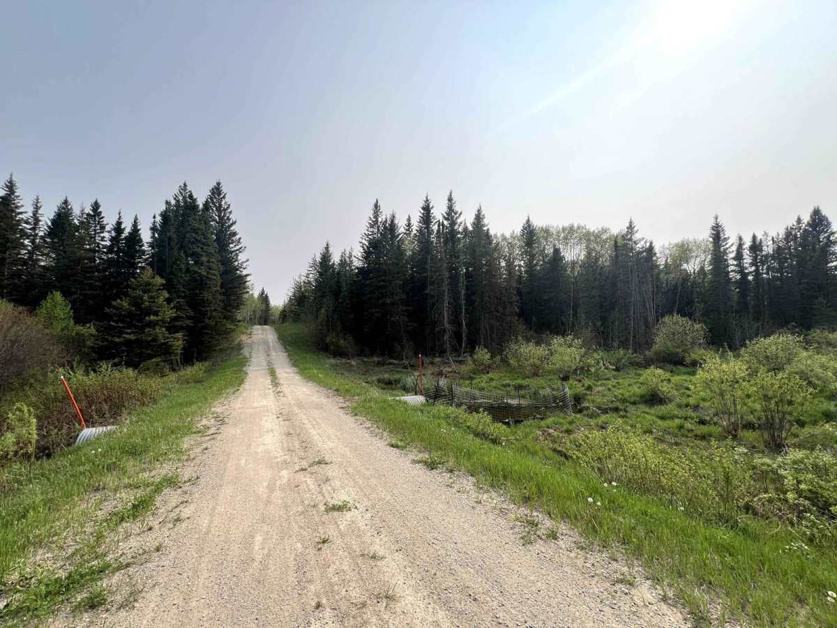 Rolling River Road photo 2