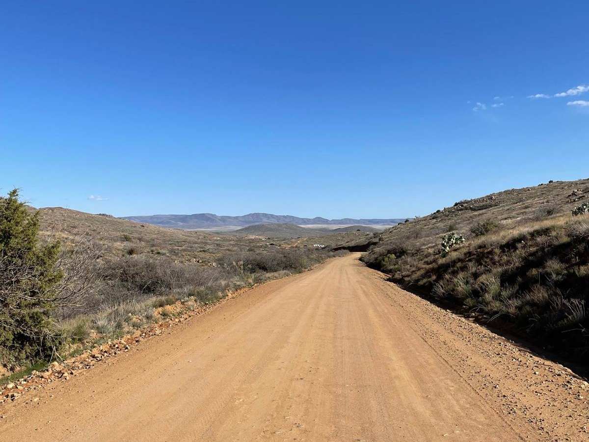 Bloody Basin Road West photo 3
