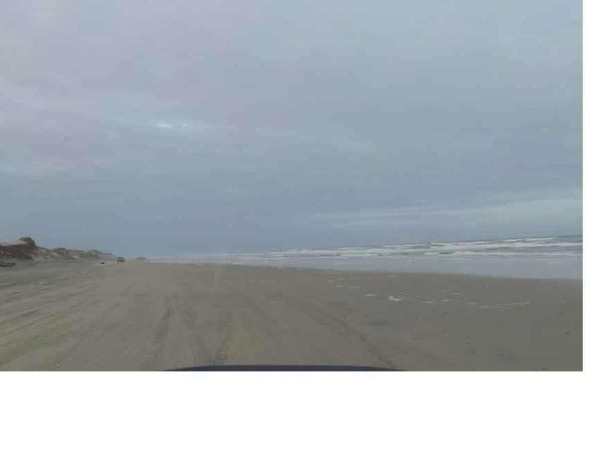NC12 - Carova 4x4 Beach photo 4
