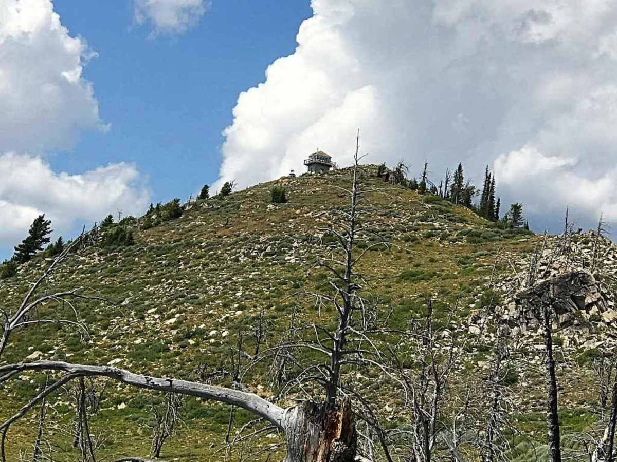 Pilot Peak/Summit Flat 380 photo 2