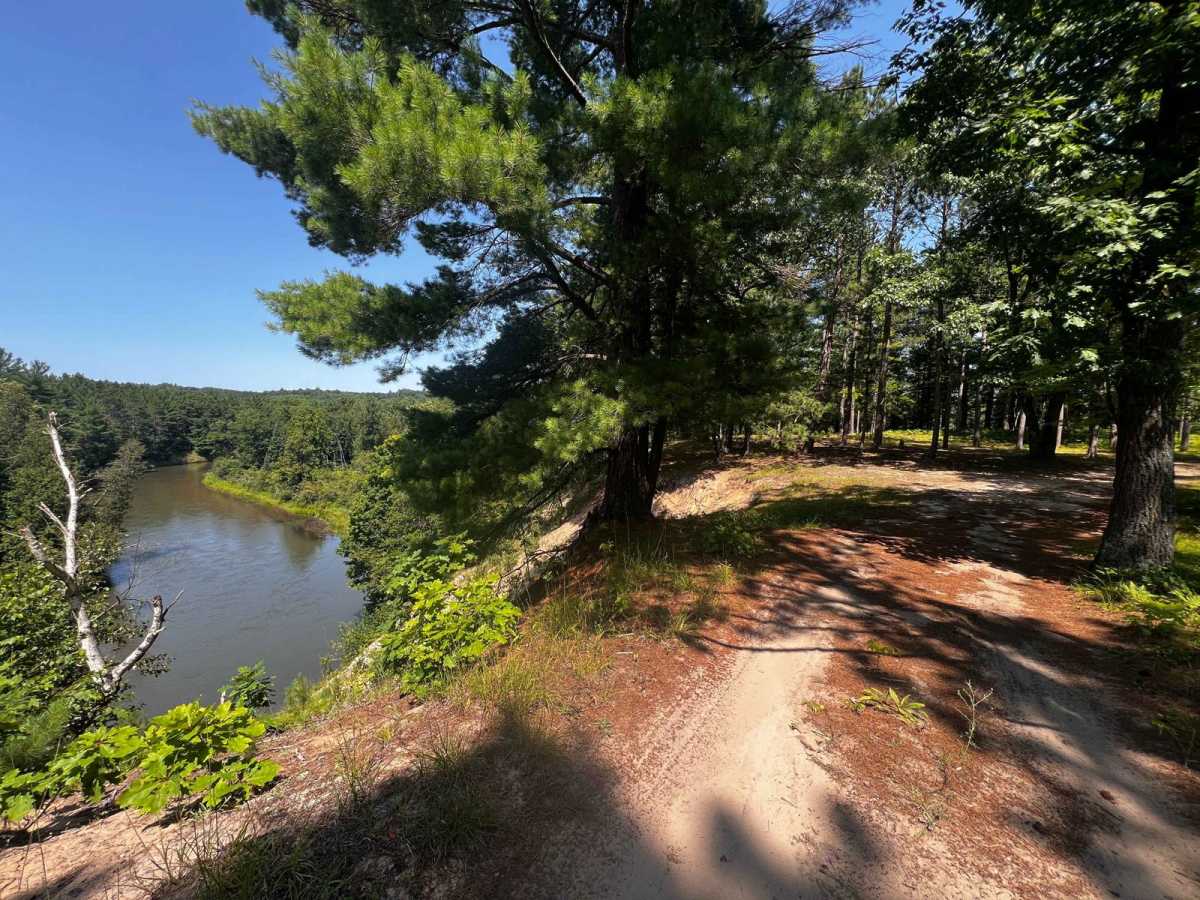 River Overlook Trail trail photo