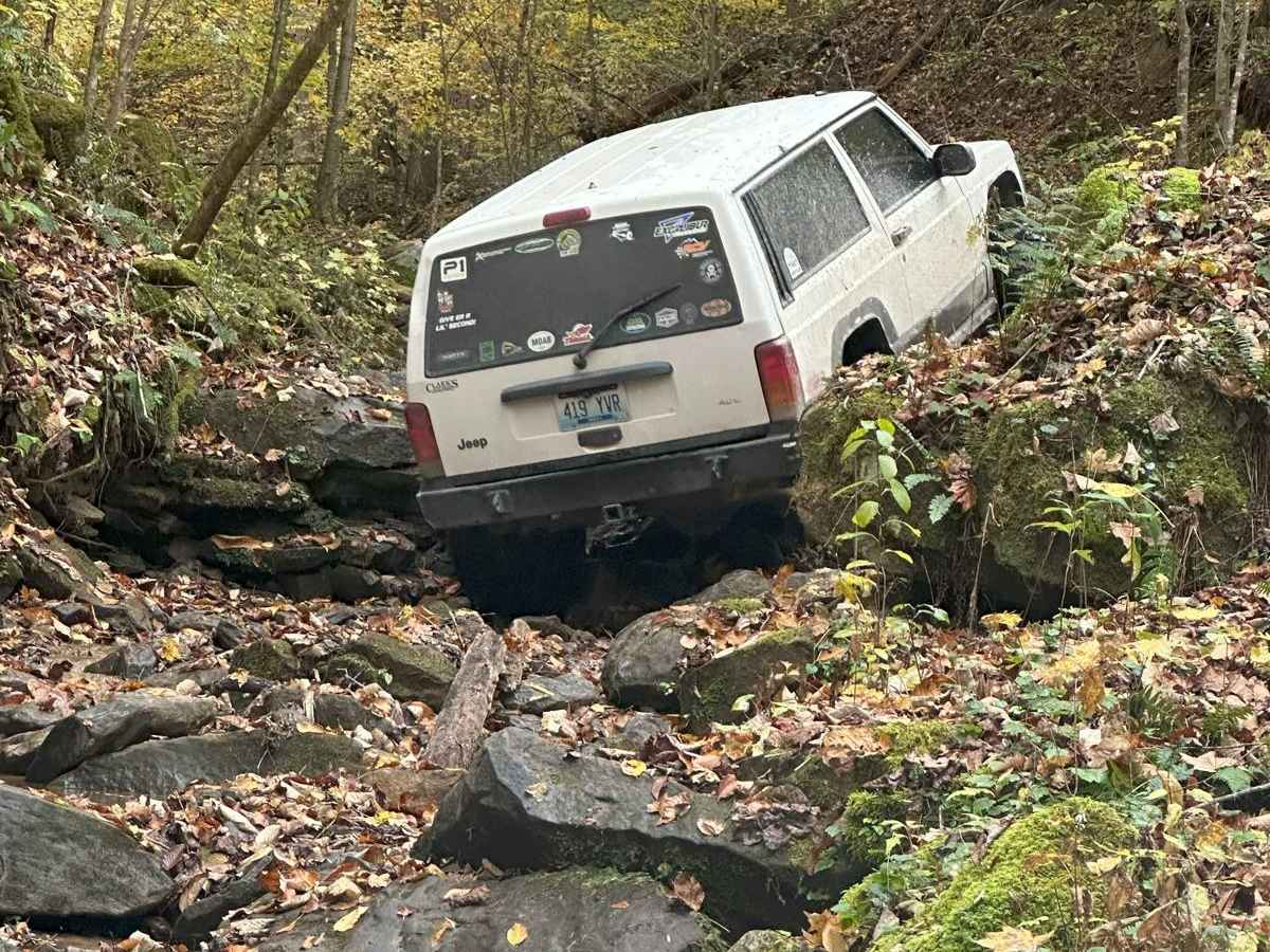 Bleepin Jeep's Halfway House photo 5