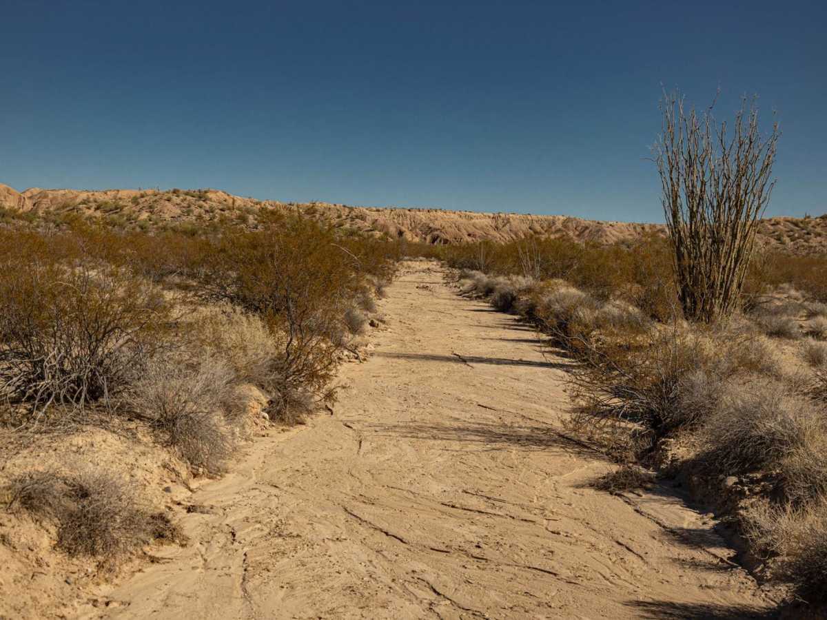 Date Creek Road photo 4