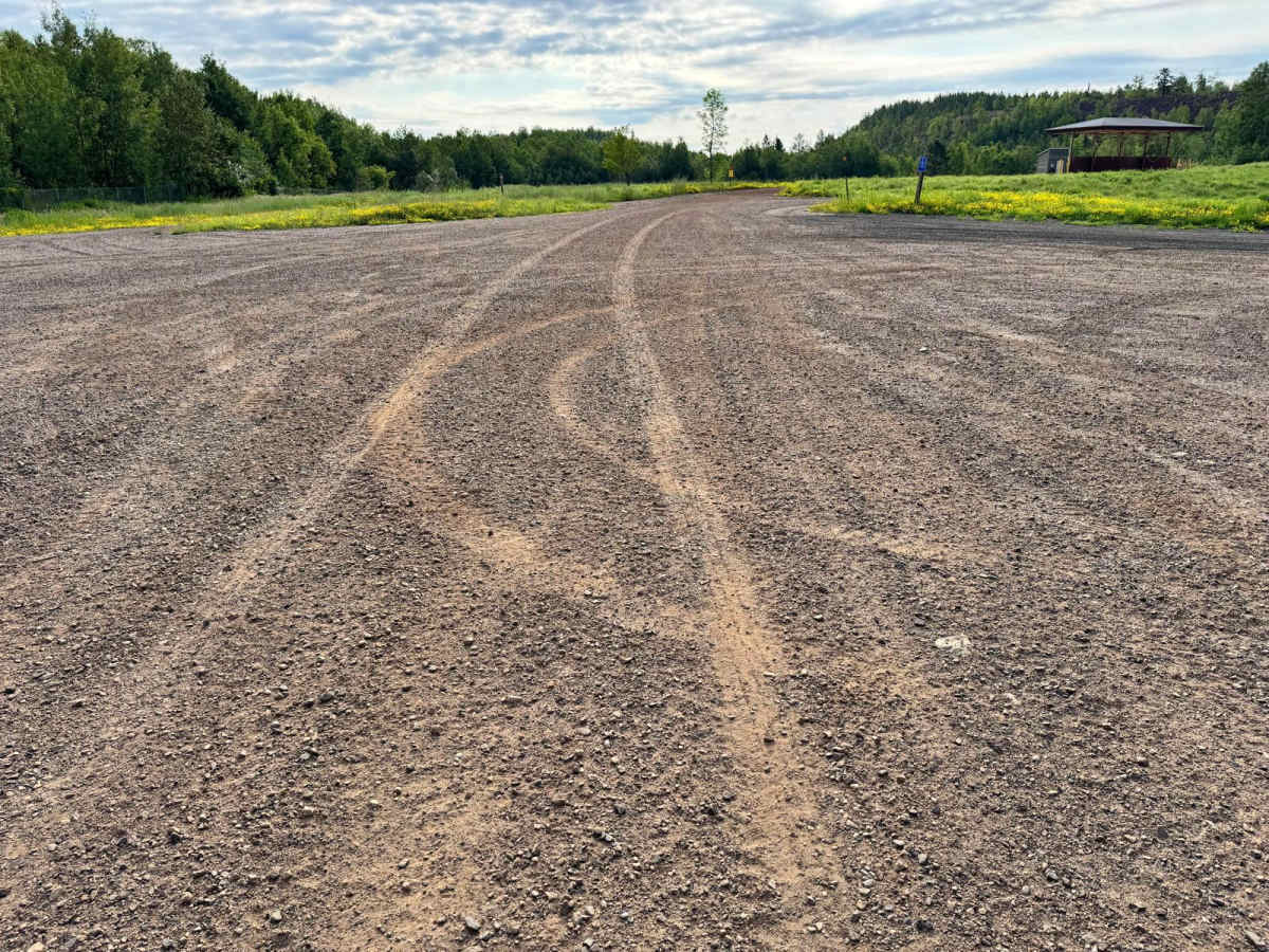 Parking & Wash Road photo 3