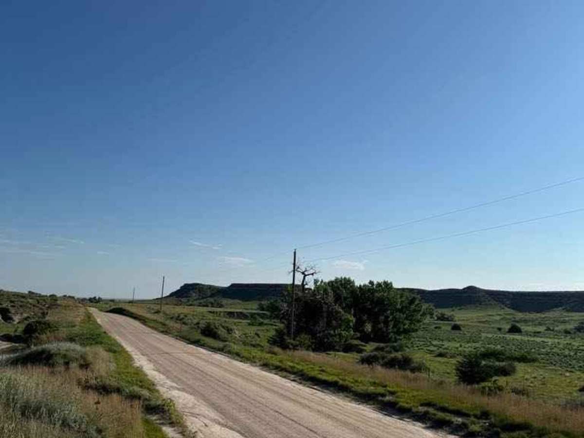 Prairie Pillars Trail photo 6