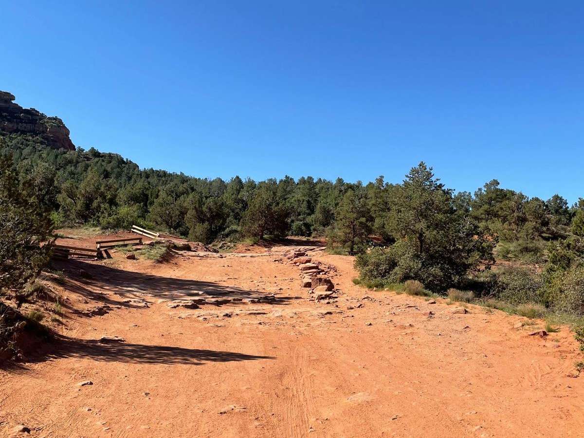 Road to Devil's Bridge & Van Deren Cabin photo 3