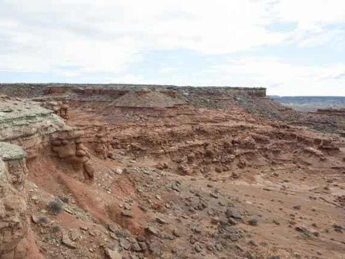 Little Goblin Valley trail photo