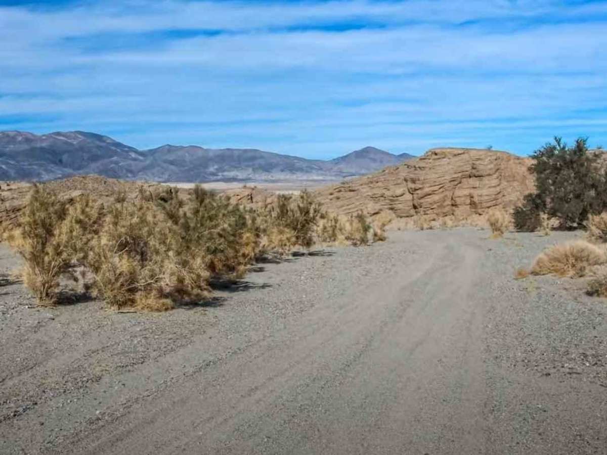 Buttes Pass Road photo 6