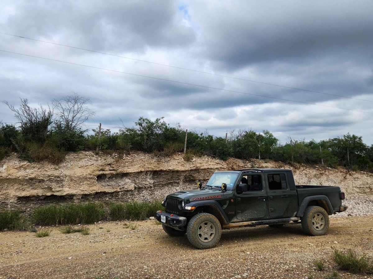 Old Mines Road photo 2