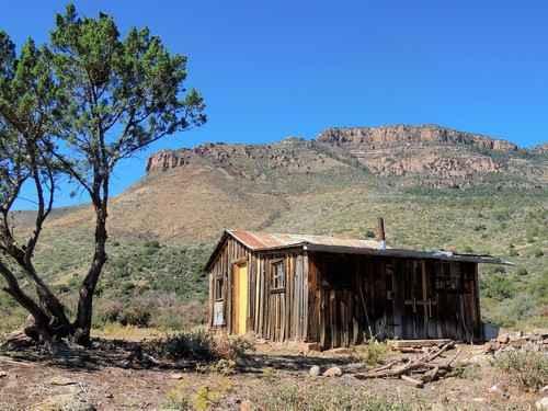 Oak Creek Cabin